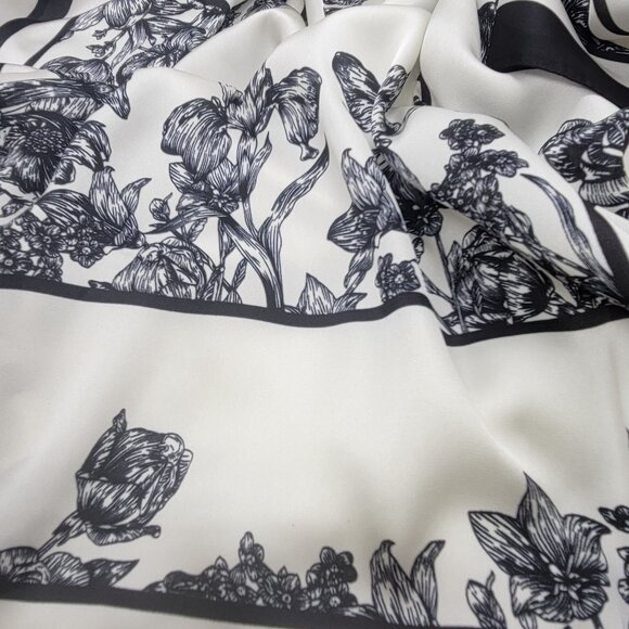 ✨✨Elegant Bandana Square Scarf Silky Satin Soft BLACK WHITE Neck Scarfs Headwrap - Picture 4 of 7